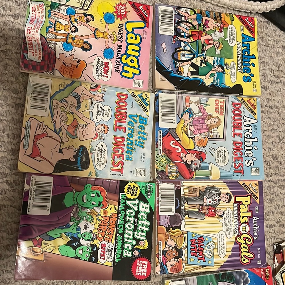 TWO PACK OF RANDOM ARCHIE OR BETTY AND VERONICA BOOK